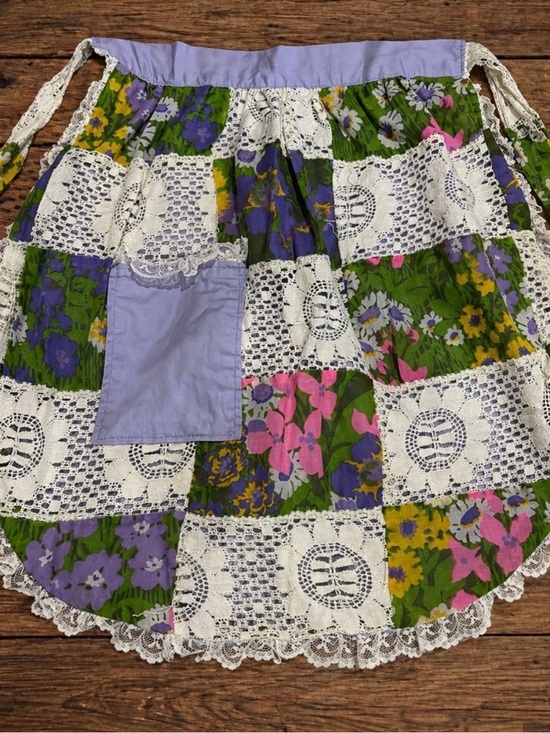 Vintage Accessories - Vintage Floral Patchwork Apron in Purple, Green, Pink, Yellow & White